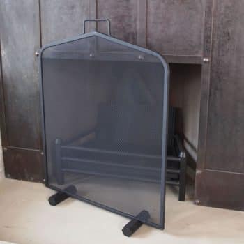 Arch top free standing fireguard